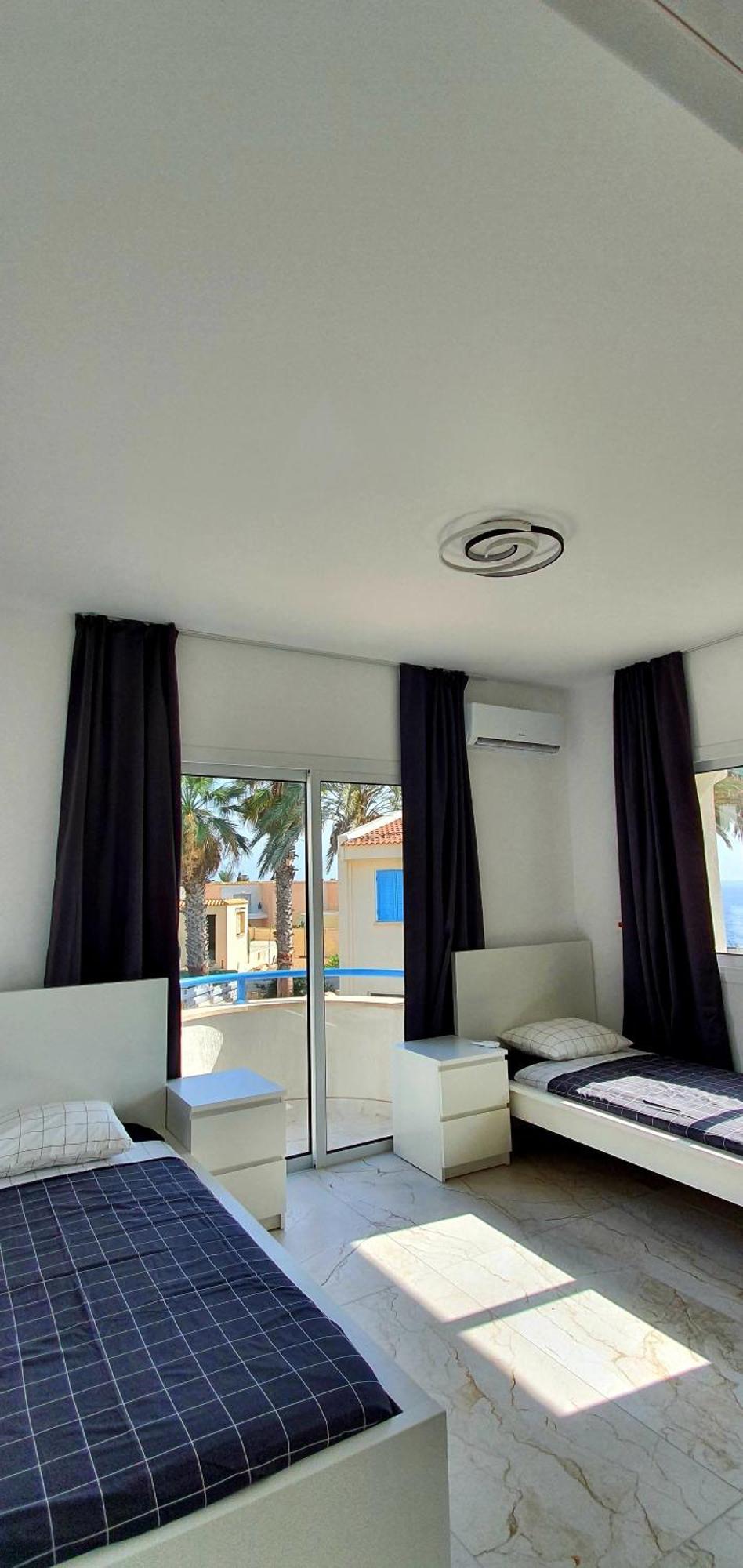 Villa Aphrodite By The Sea Пафос Екстериор снимка